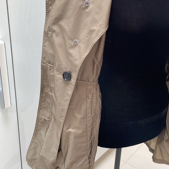 Burberry short trench jacket size US 6 - Picture 7 of 14